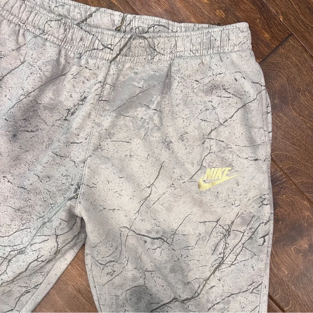 Nike gold joggers mens size XL‎